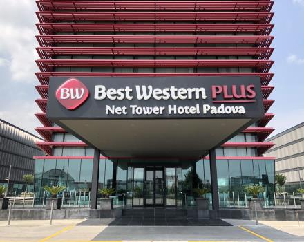 Discover all the comfort, design and services of Net Tower Hotel, 4 -star in padua east.
