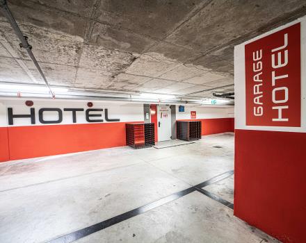 Go to Padua by car and park in the garage of our 4-star hotel