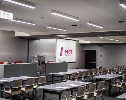 Our conference centre in Padua offers modern and modular meeting rooms