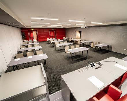 Discover the well-equipped meeting rooms of the BW Plus Net Tower Hotel
